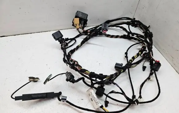 Volkswagen Golf Sportsvan Tailgate/trunk wiring harness 517971147A