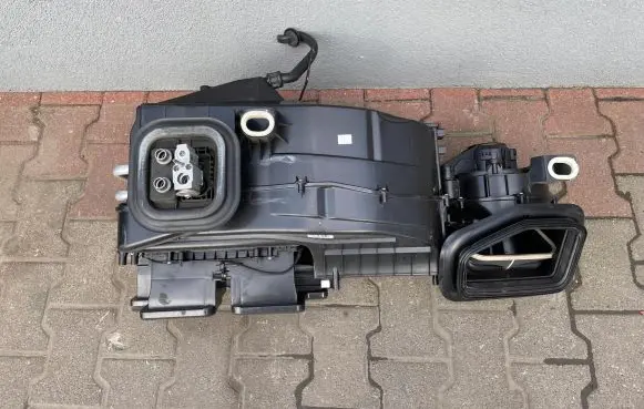 Interior heater climate box assembly