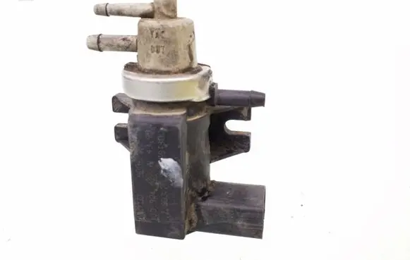 Volkswagen Golf IV Turbo solenoid valve 1J0906627A