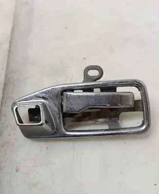 Mercedes-Benz W123 Front door interior handle 1167660211 AU2915