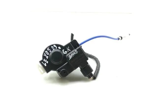 Lexus IS 220D-250-350 Fuel tank cap lock 