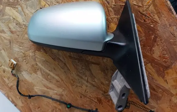 Front door electric wing mirror