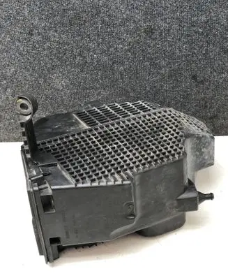 Renault Captur Air filter box 165001258 8201173592 95650