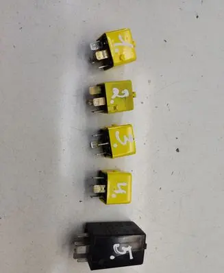 BMW 7 E32 Other relay 1389105 61361389105 1378301