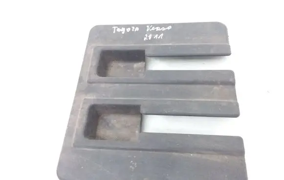 Toyota Verso Sliding door rail trim 721570F040