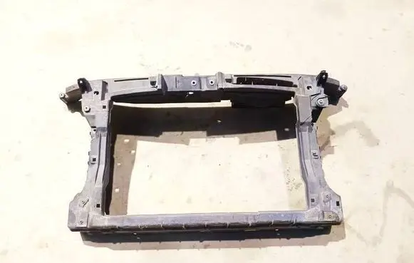 Skoda Superb B6 (3T) Radiator support slam panel