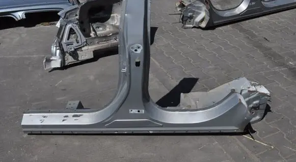 Ford Puma Side car body part