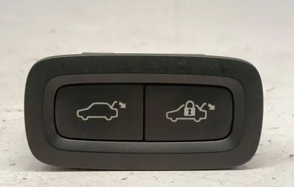 Volvo XC40 Tailgate/trunk/boot open switch 