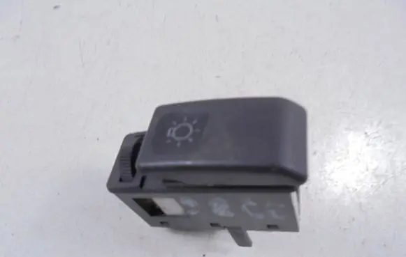 Volkswagen Golf II Light switch V10-73-0106