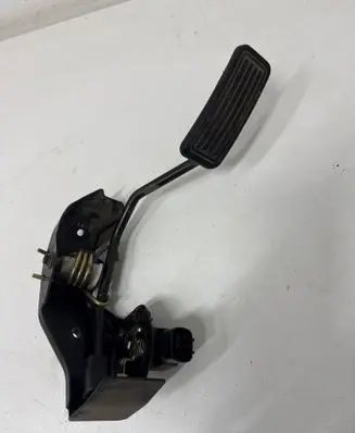 Toyota Avensis T250 Accelerator throttle pedal 7811135030