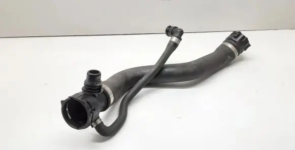 BMW X1 E84 Engine coolant pipe/hose 7525641