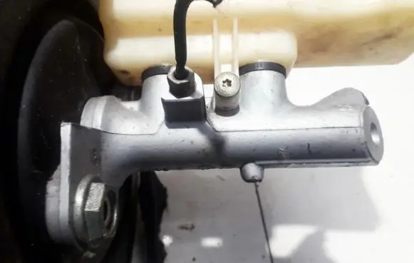 Renault Scenic II - Grand scenic II Master brake cylinder 32067111-2 320671112