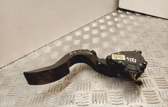 Audi A4 S4 B7 8E 8H Accelerator throttle pedal 8E1723523J