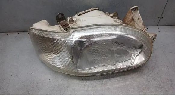 Ford Escort Front reflector 