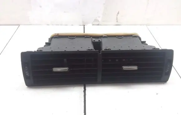 Audi A4 S4 B6 8E 8H Dash center air vent grill 438201