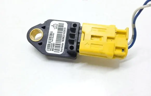 Mitsubishi Outlander Airbag deployment crash/impact sensor 8651A001 39754C
