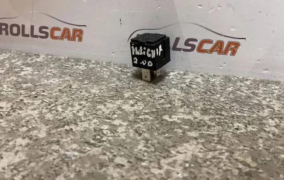 Opel Insignia A Other relay 69231 13245094