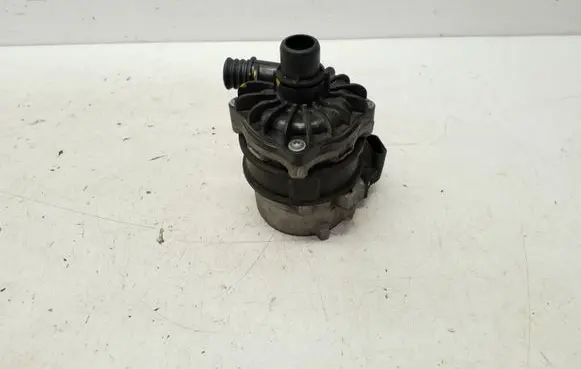 BMW 5 F10 F11 Electric auxiliary coolant/water pump 1151758737402 7587374 701360200