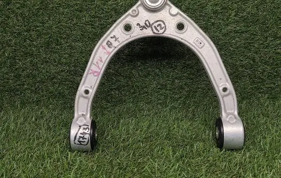 Audi Q7 4L Front upper control arm/wishbone 7L8407021 K195304