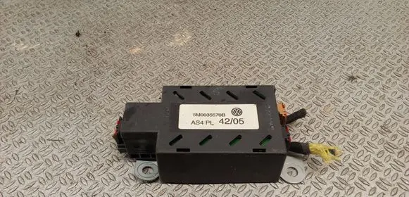 Volkswagen Golf Plus Aerial antenna amplifier 5M0035570B