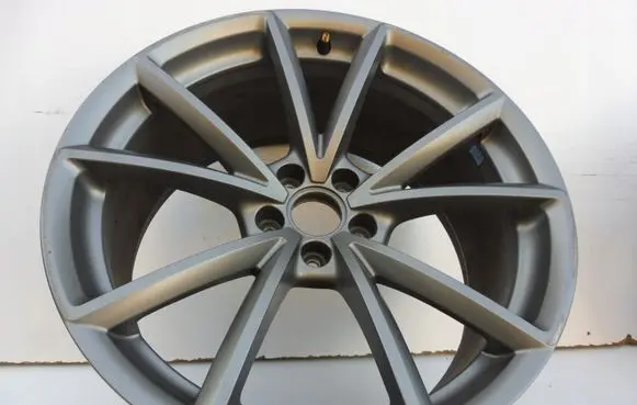 Audi A5 8T 8F R20 alloy rim 8T0601025CQ