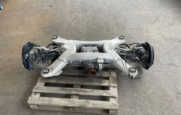 Bentley Continental Rear axle beam with reductor 