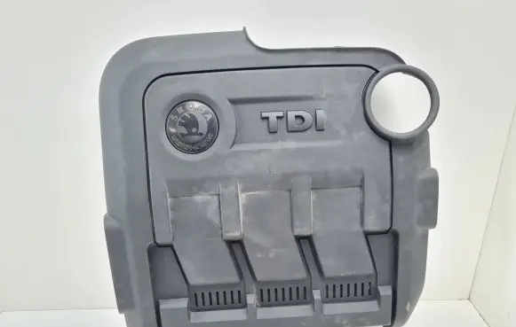 Skoda Fabia Mk2 (5J) Engine cover (trim) 03P103925C