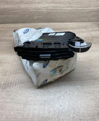 Ford Focus ST Dash center air vent grill BM51A014L20BE 26R03C04