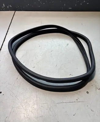 BMW 5 F10 F11 Rear door rubber seal (on body) 