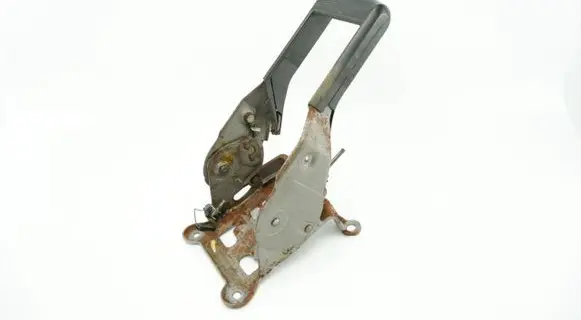 Renault Megane I Hand brake release handle 