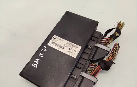 BMW 5 E60 E61 Gateway control module 9118730 0226845 62461