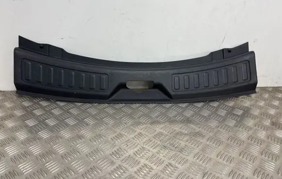 Land Rover Discovery Sport Trunk/boot sill cover protection FK72113A10A