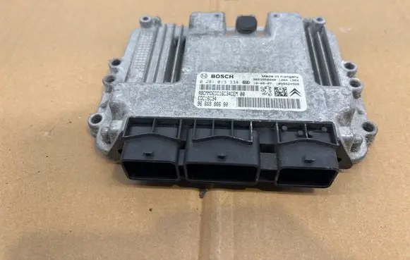 Peugeot 308 Engine control unit/module 9653958980 9666986680 0281013334