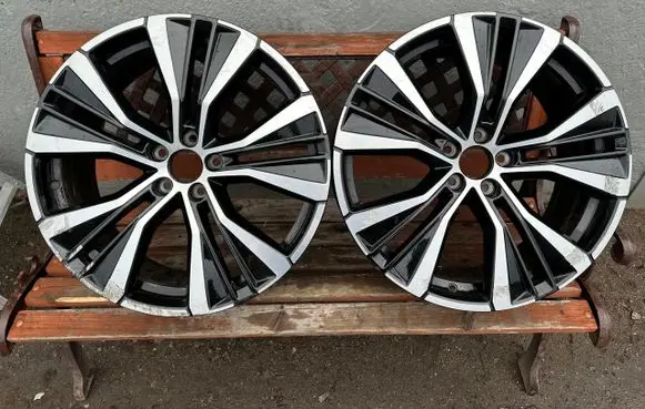 Volvo XC40 R20 alloy rim 