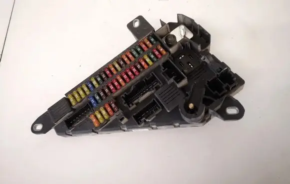 BMW 5 E60 E61 Fuse box set 690661901 6906618-05