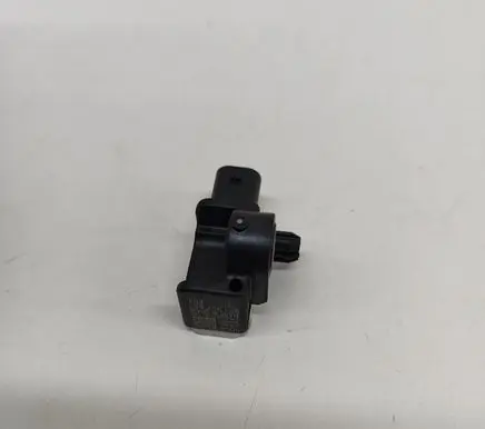 Porsche Cayenne (9Y0 9Y3) Airbag deployment crash/impact sensor 971907651