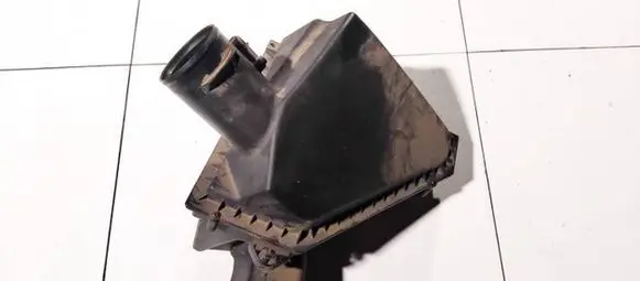 Air filter box