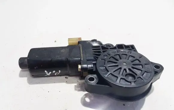 Hyundai Elantra Front door window regulator motor