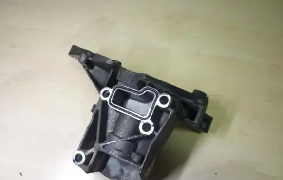 Audi A8 S8 D3 4E Engine mounting bracket 059145169AA VD1702