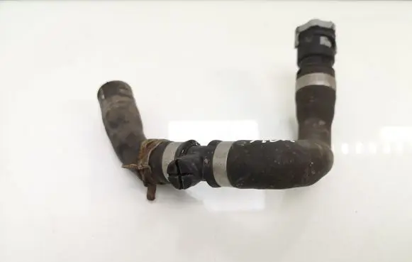 Ford Focus Engine coolant pipe/hose AV6118K497AA