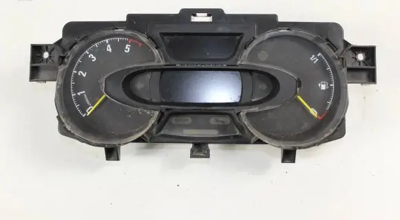 Opel Vivaro Speedometer (instrument cluster) 248102851R LDTA022095 VP3RRF10849TA