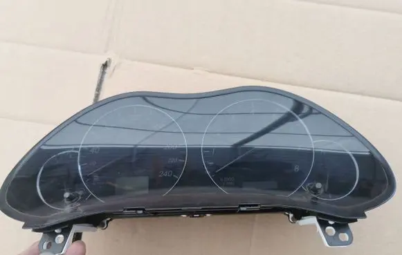 Toyota Avensis T250 Speedometer (instrument cluster) MB257430