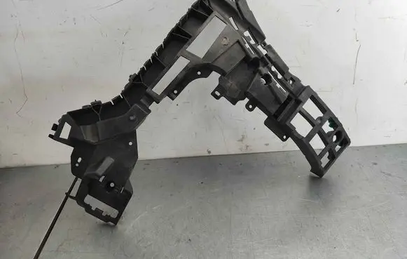 Volvo XC90 Rear bumper mounting bracket 31663176