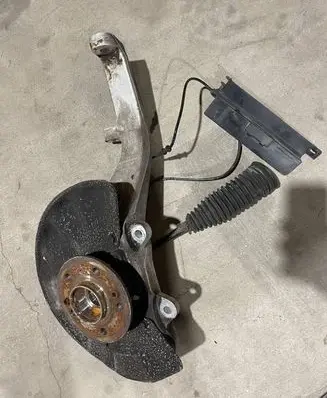 Mercedes-Benz ML W166 Front wheel hub 16609