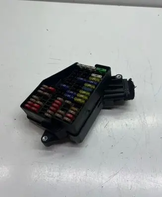 Skoda Fabia Mk1 (6Y) Fuse module 6Q1941824B