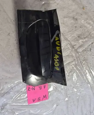 Audi A4 S4 B7 8E 8H Front door exterior handle 8E0839205