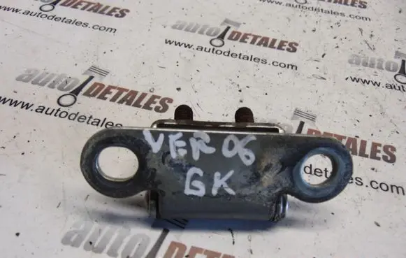 Toyota Corolla Verso AR10 Tailgate/trunk/boot hinge