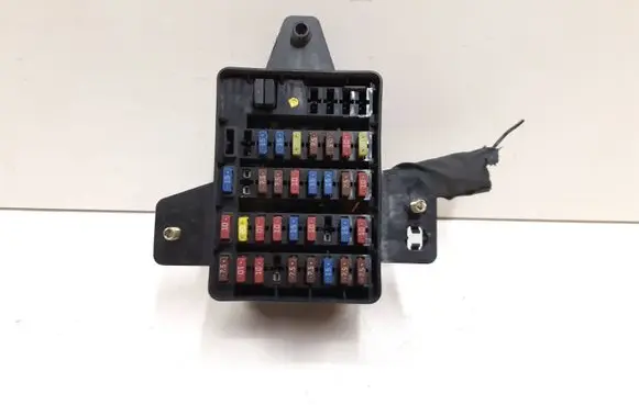 SsangYong Rexton Fuse box set 8211008000