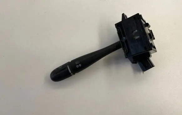 Chrysler Voyager Indicator stalk 04685711aa