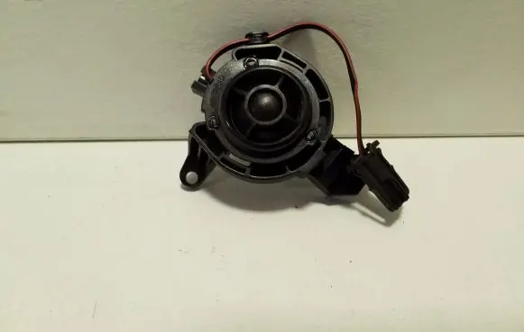 Front door high frequency speaker